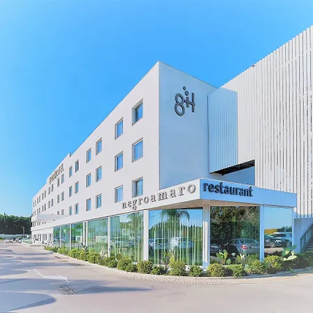 8piuhotel Hotel