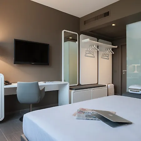 8piuhotel Hotel 4*