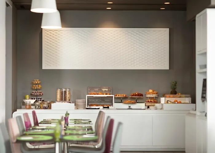 8piuhotel 4* לצ'ה