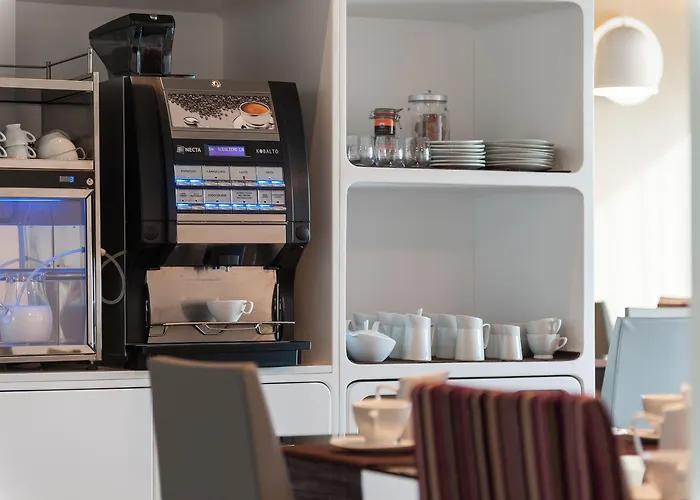 מלון 8piuhotel 4*