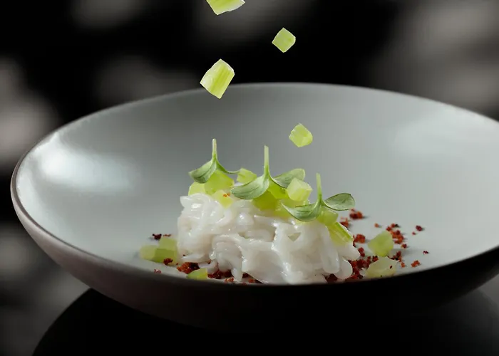 8piuhotel מלון לצ'ה