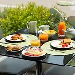 8piuhotel Hotel