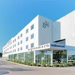 8piuhotel Hotel