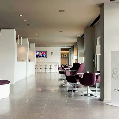 8piuhotel