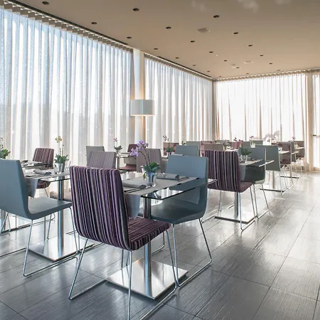 8piuhotel Hotel 4*