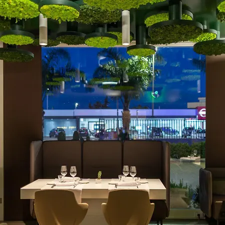 8piuhotel Hotell Lecce