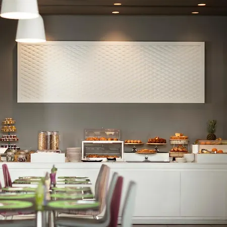 8piuhotel 4* Lecce