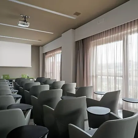 8piuhotel Hotel