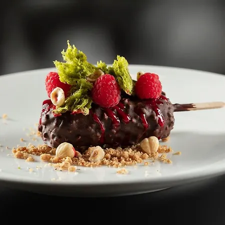 8piuhotel 4* ليتشي