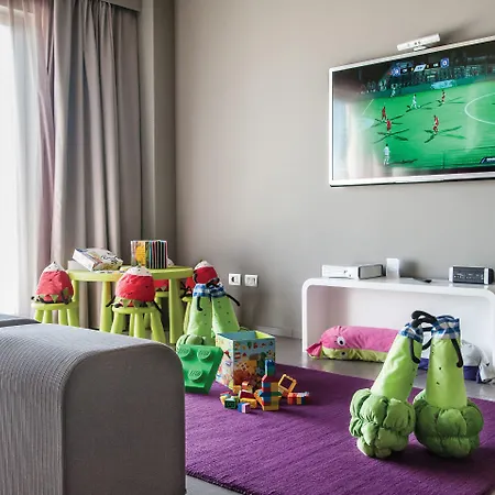 8piuhotel