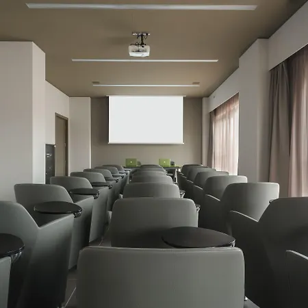 8piuhotel Ξενοδοχείο 4*