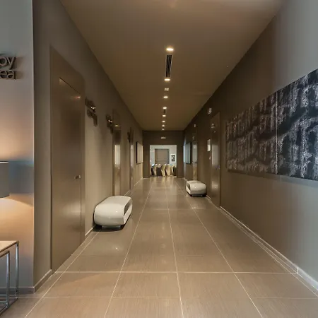 8piuhotel