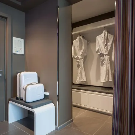 8piuhotel Ξενοδοχείο 4*