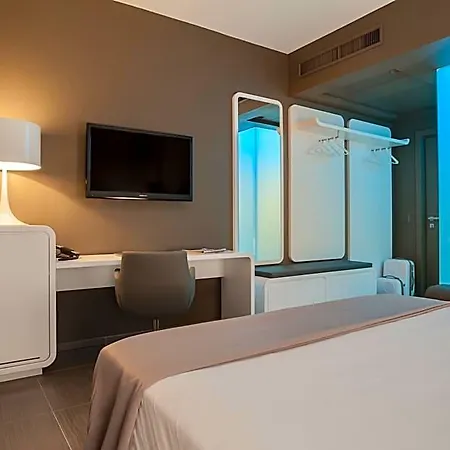 Hotel 8piuhotel 4*