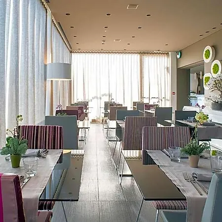 Hotel 8piuhotel 4*