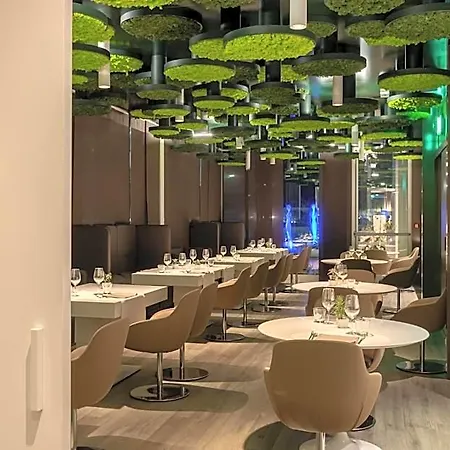 8piuhotel 4*