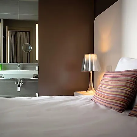 8piuhotel Hotel